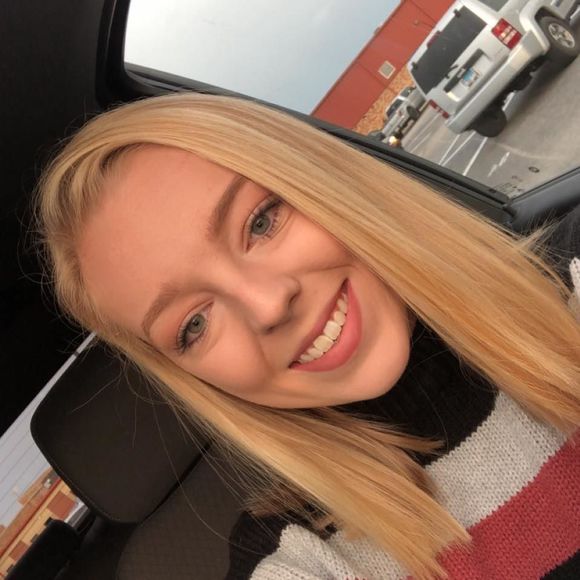 Meet your Posher, Kayla - Picture 1 of 1